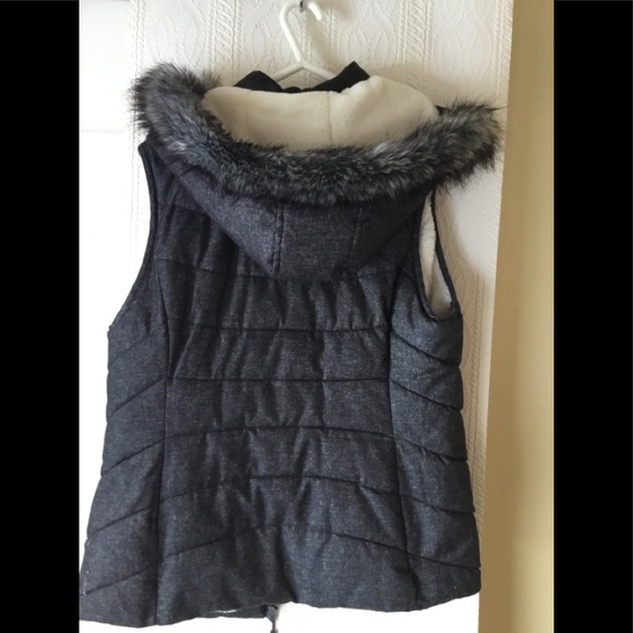 Green Tea Vest - Picture 3 of 3